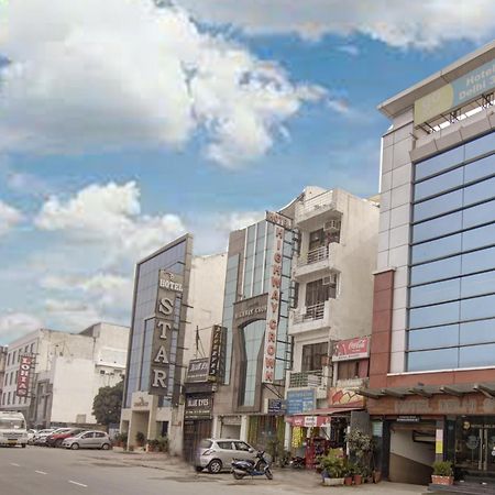Hotel Delhi 37 By Star Group Near Delhi Airport Нью-Делі Екстер'єр фото
