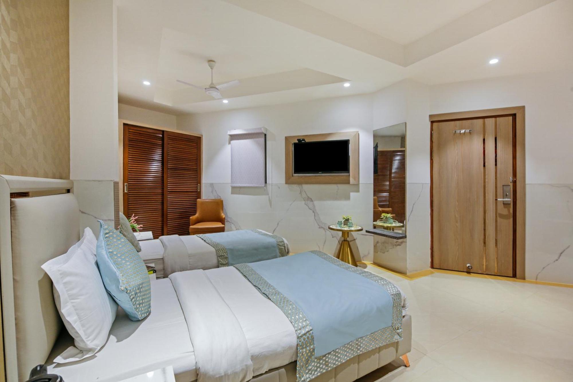 Hotel Delhi 37 By Star Group Near Delhi Airport Нью-Делі Екстер'єр фото